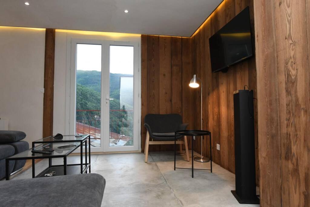 Logement Renove Avec Vue Panoramique La Saussaz Exterior photo